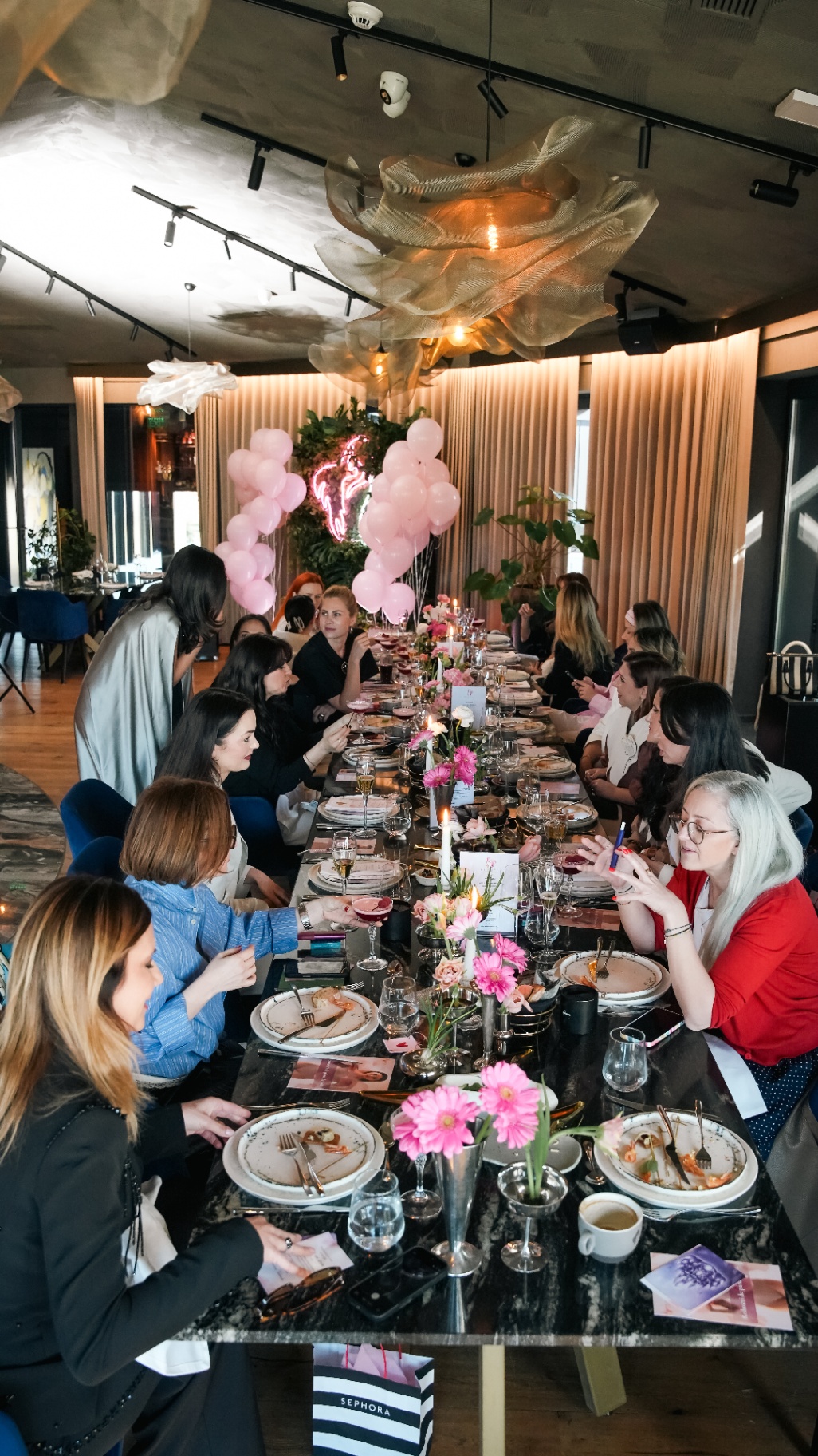 Masă premium la evenimentul Beauty Connection